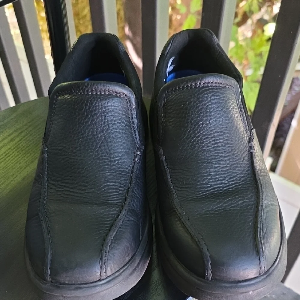 Clarks Men's Black Leather Loafers